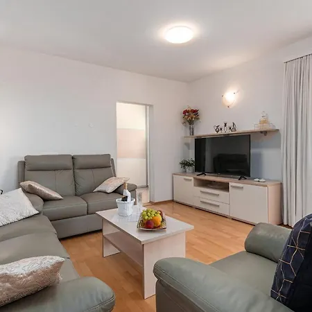 House Tolic Ferienhaus *