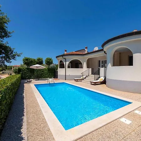 Ferienhaus House Tolic *